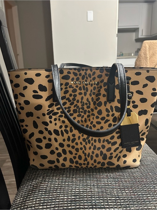 Marc Jacobs Handbags - Marc Jacobs Leopard-Print Tote in Tan and Black